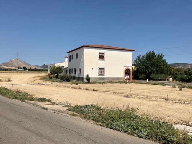 5 soveværelse Finca/Landehus til salg i Antequera med garage - € 367.500 (Ref: 9228159)