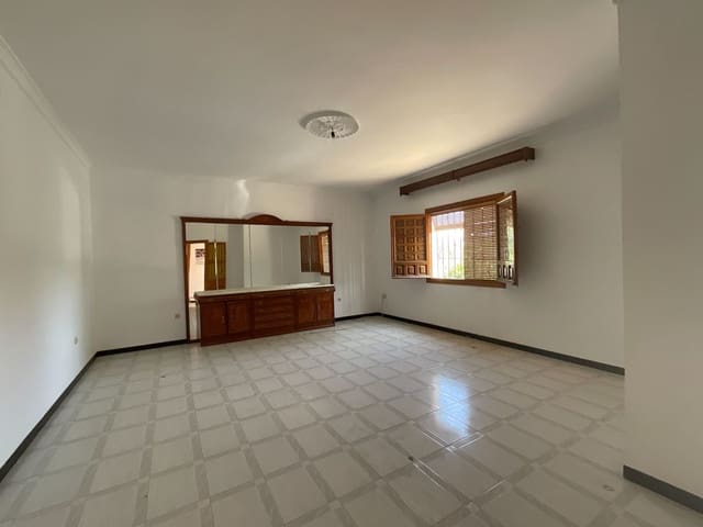 5 soveværelse Finca/Landehus til salg i Antequera med garage - € 367.500 (Ref: 9228159)