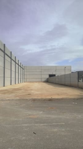 Grunde uden byggetilladelser til leje i Antequera - € 1.500 (Ref: 9228160)