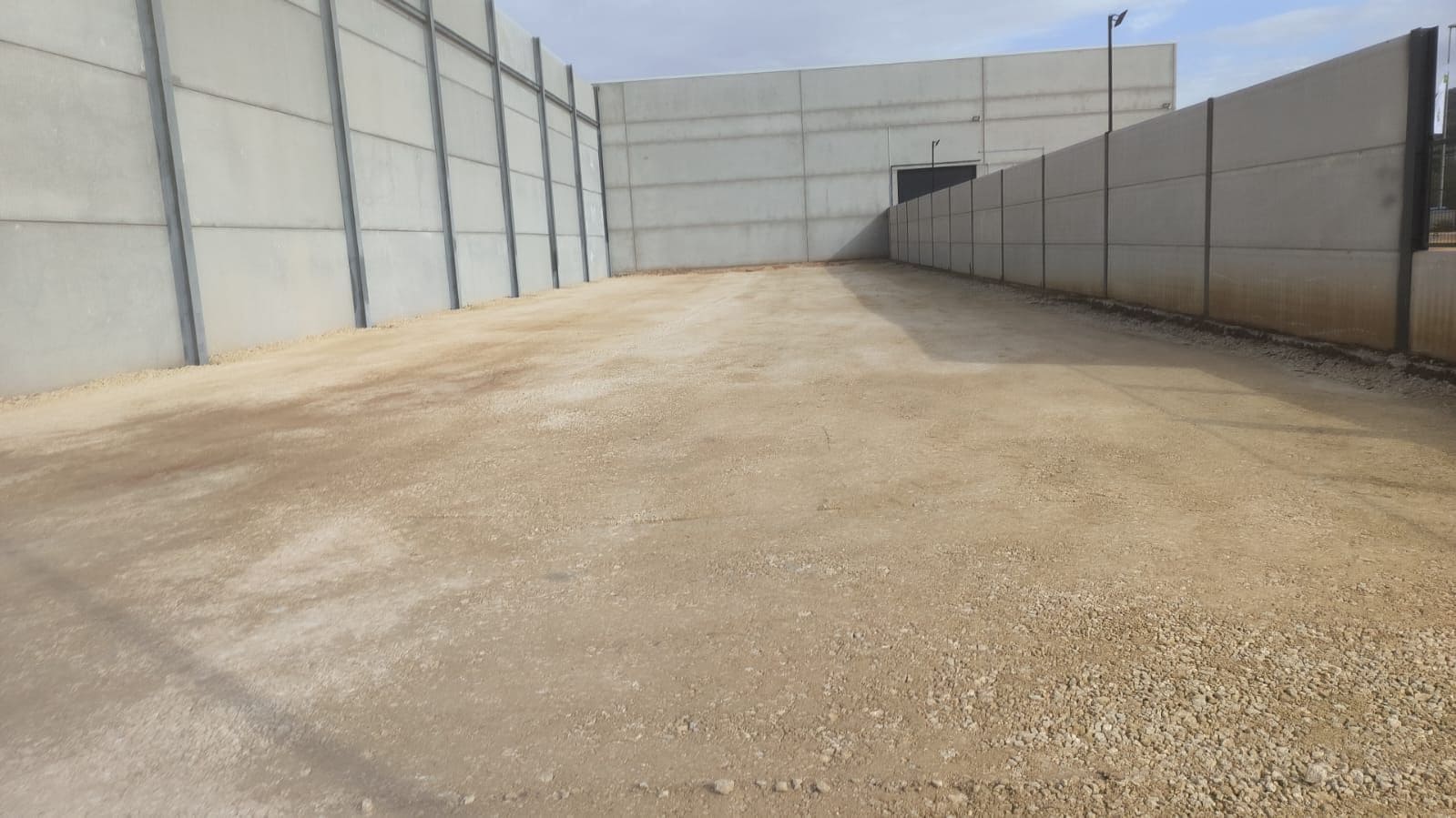 Grunde uden byggetilladelser til leje i Antequera - € 1.500 (Ref: 9228160)