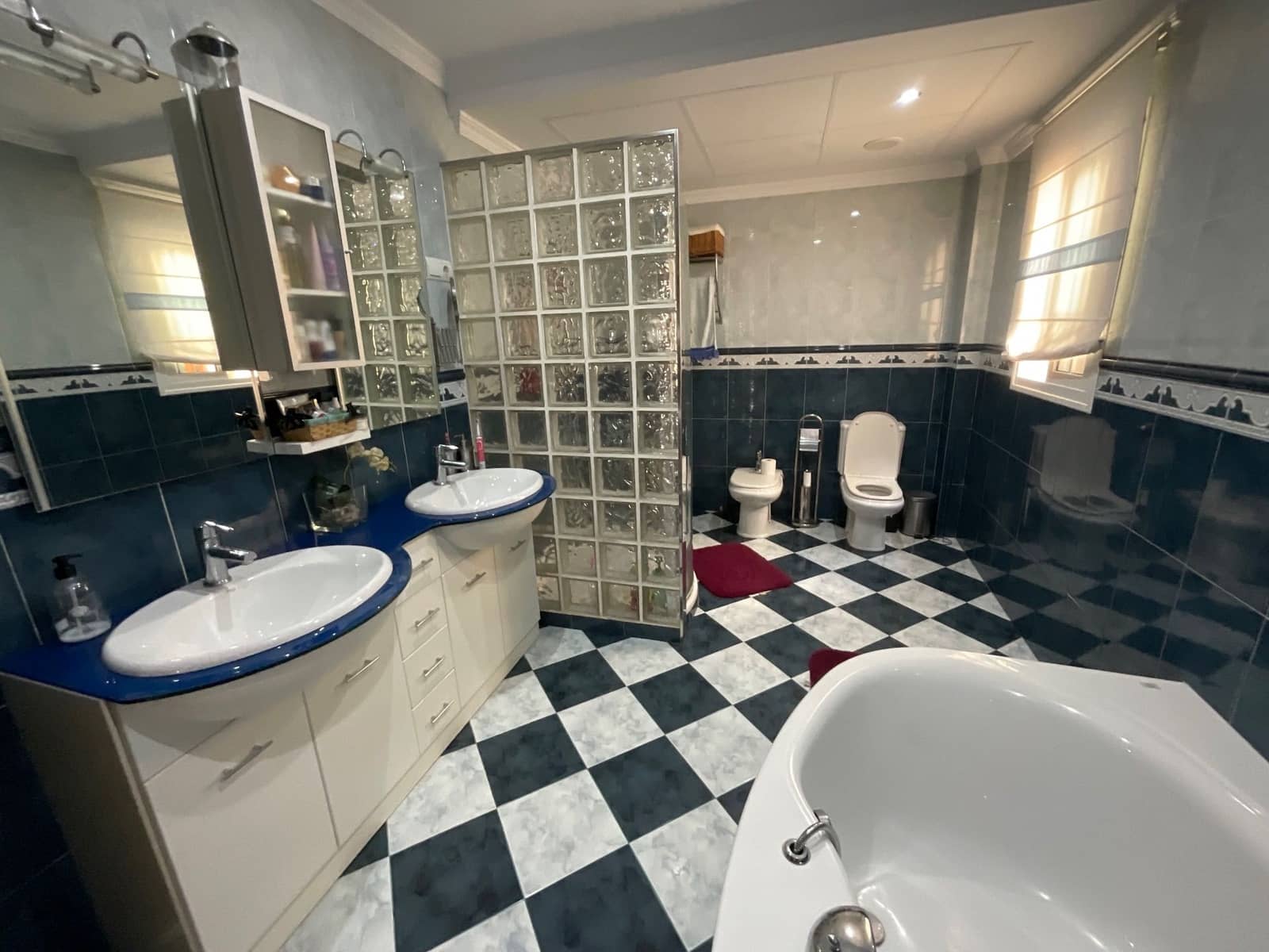 4 soverom Villa til salgs i Villanueva de la Concepcion med garasje - € 260 000 (Ref: 9228161)