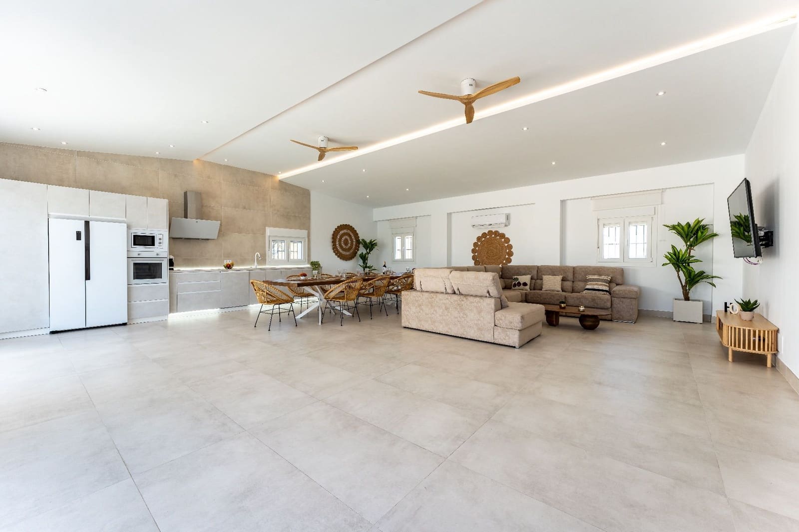 7 soveværelse Finca/Landehus til salg i Antequera med swimmingpool garage - € 790.000 (Ref: 9232164)