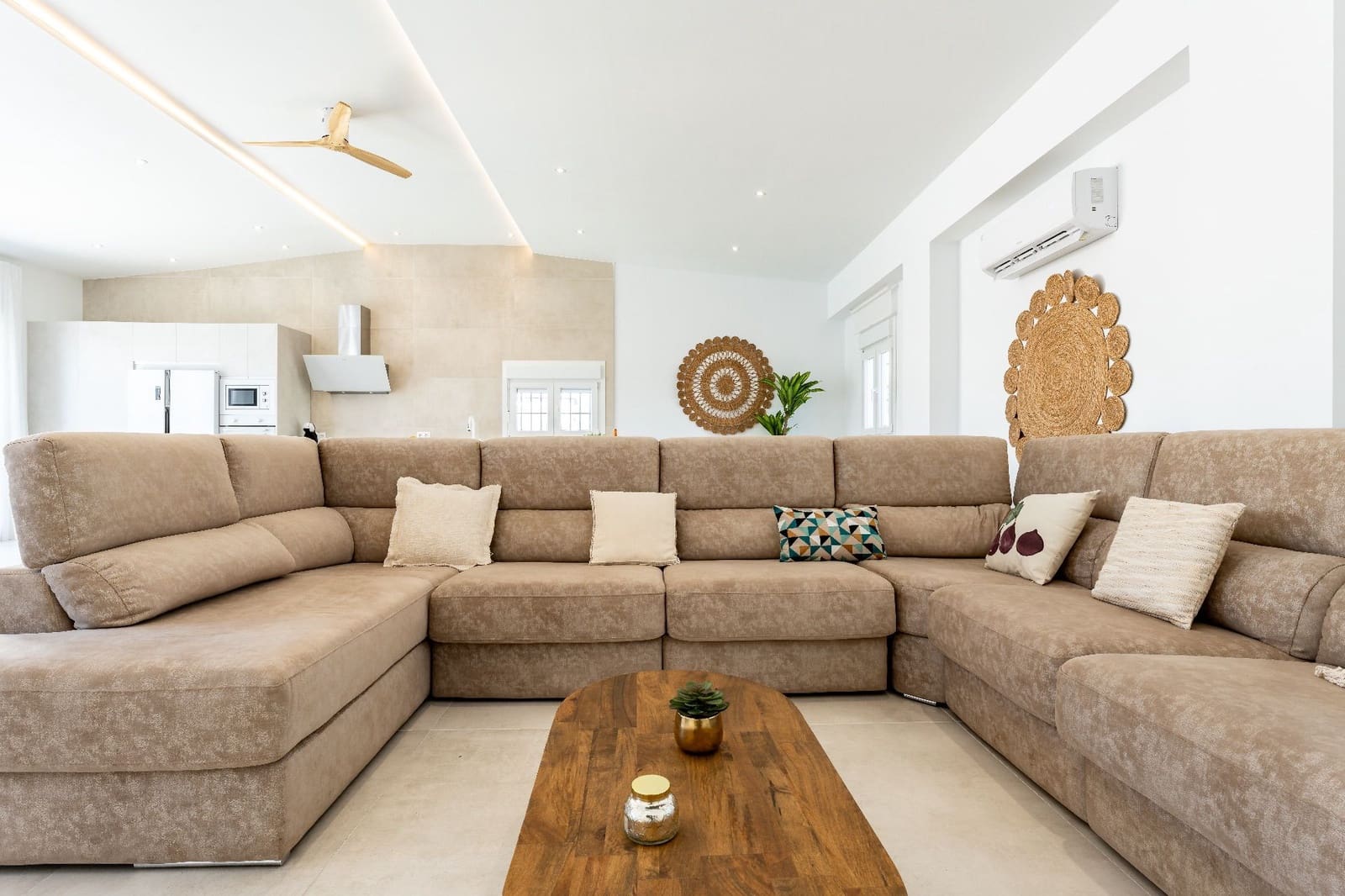 7 soveværelse Finca/Landehus til salg i Antequera med swimmingpool garage - € 790.000 (Ref: 9232164)