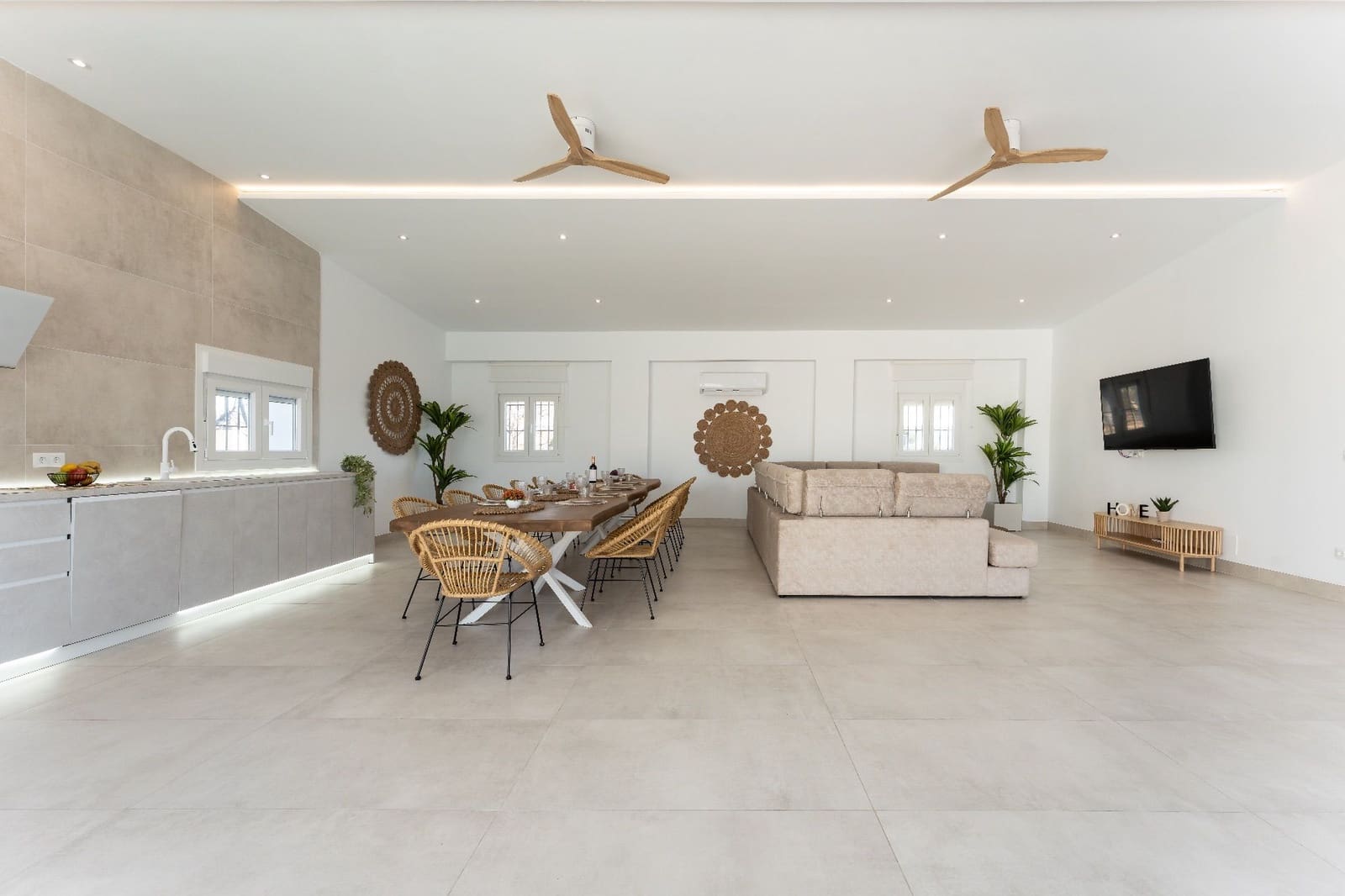 7 soveværelse Finca/Landehus til salg i Antequera med swimmingpool garage - € 790.000 (Ref: 9232164)