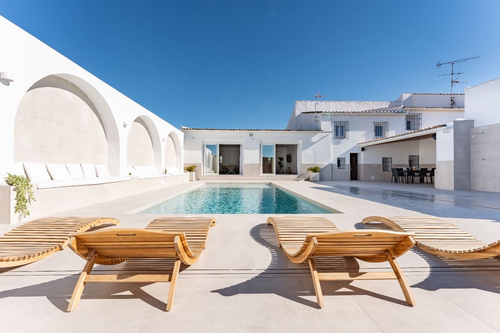 7 soveværelse Finca/Landehus til salg i Antequera med swimmingpool garage - € 790.000 (Ref: 9232164)