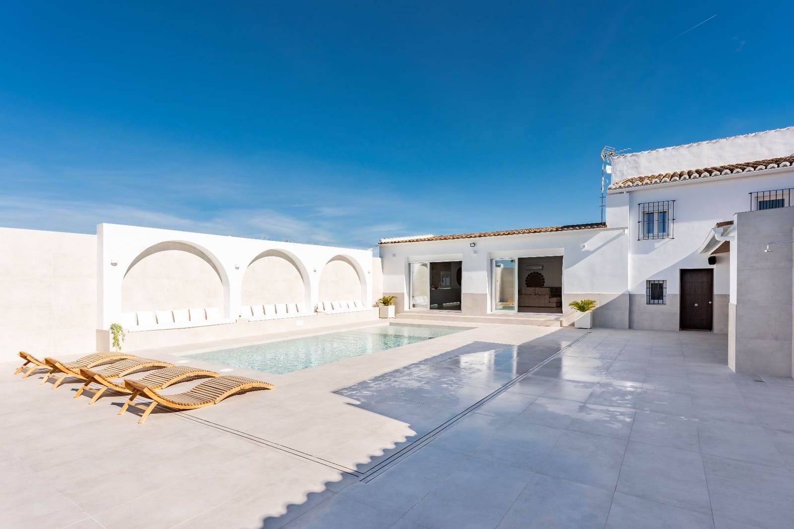 7 soveværelse Finca/Landehus til salg i Antequera med swimmingpool garage - € 790.000 (Ref: 9232164)