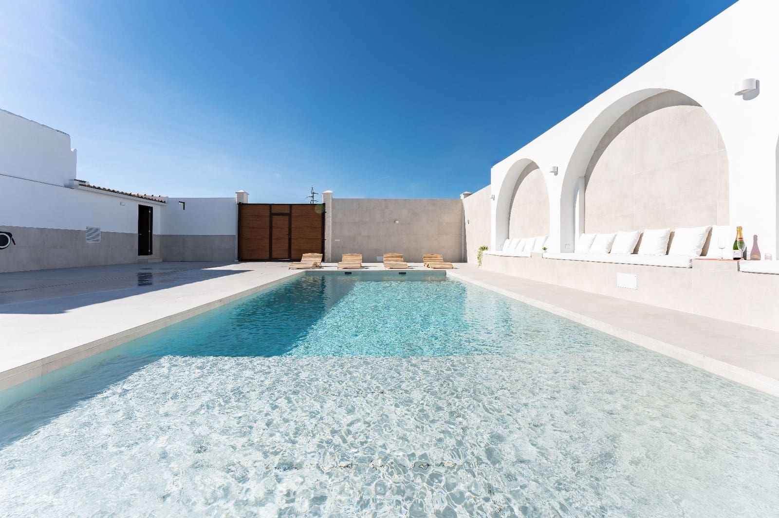 7 soveværelse Finca/Landehus til salg i Antequera med swimmingpool garage - € 790.000 (Ref: 9232164)