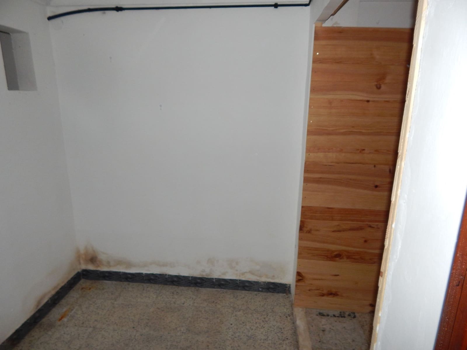 Erhverv til leje i Antequera - € 475 (Ref: 9232169)