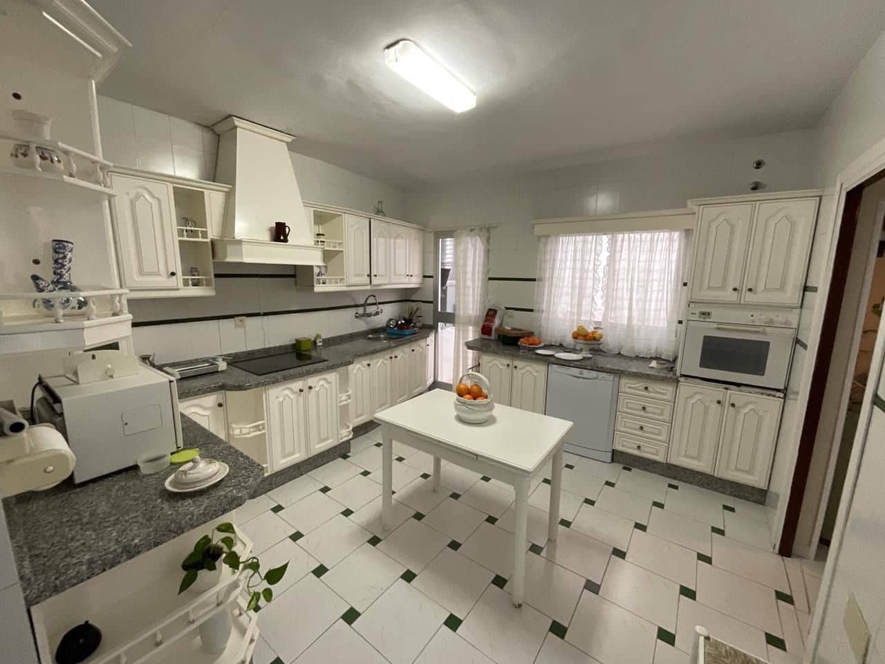 5 soveværelse Villa til salg i Antequera - € 240.000 (Ref: 9232171)