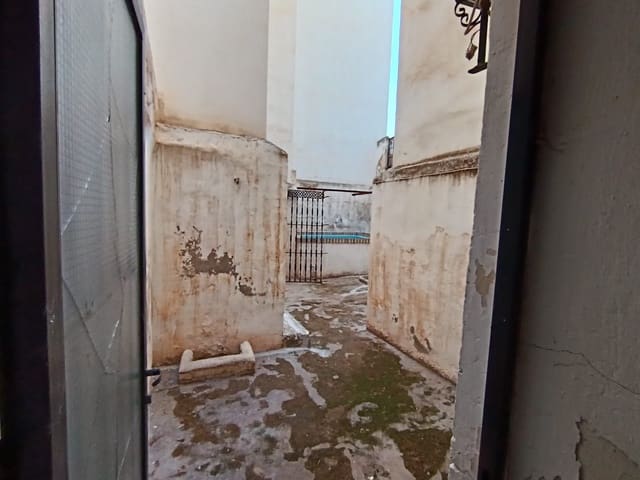 4 soveværelse Villa til salg i Antequera med swimmingpool garage - € 399.000 (Ref: 9232172)