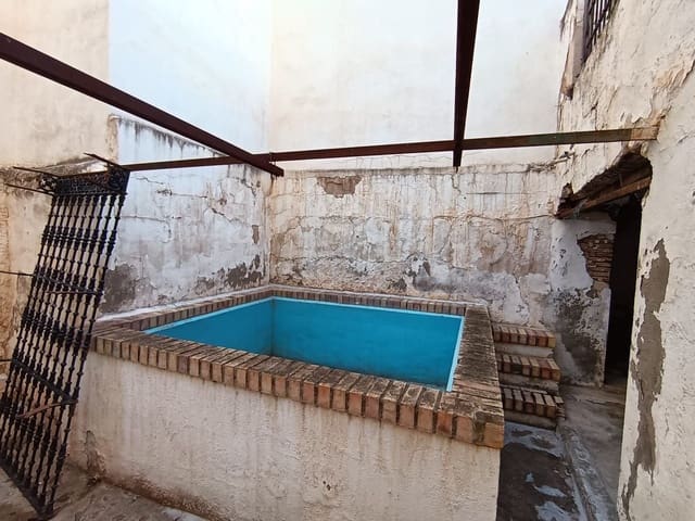 4 soveværelse Villa til salg i Antequera med swimmingpool garage - € 399.000 (Ref: 9232172)