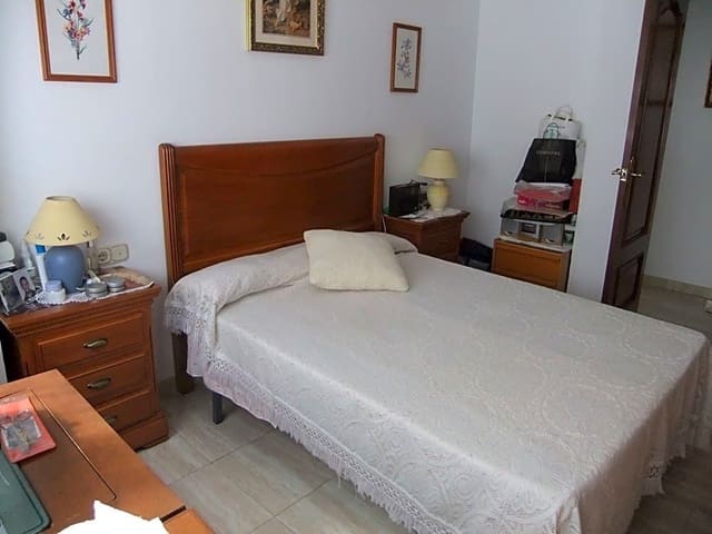 3 slaapkamer Flat te koop in Antequera - € 217.000 (Ref: 9232173)