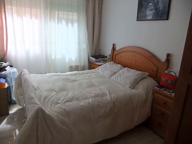 3 slaapkamer Flat te koop in Antequera - € 217.000 (Ref: 9232173)