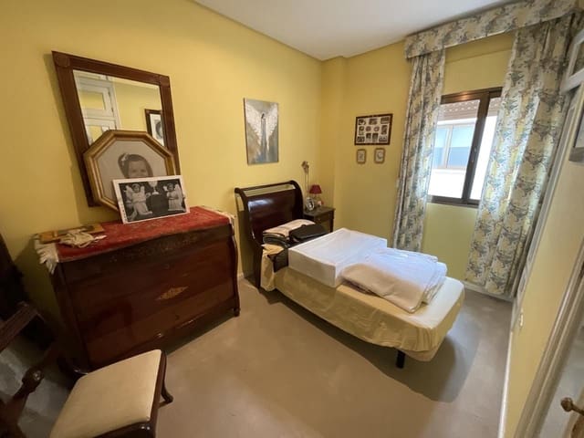 5 soveværelse Lejlighed til salg i Antequera - € 250.000 (Ref: 9232174)