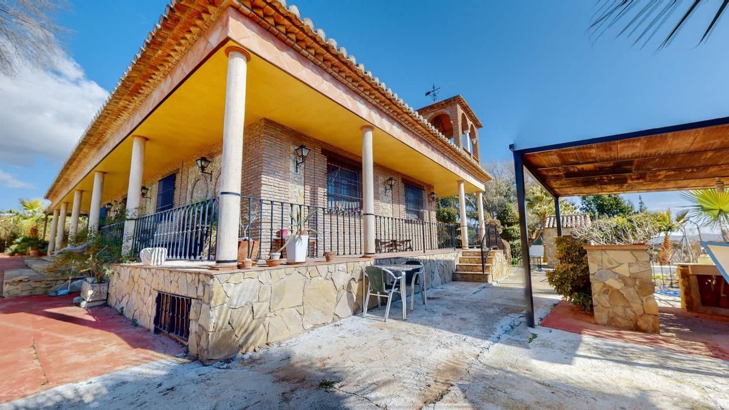 4 soverom Villa til salgs i Antequera med svømmebasseng garasje - € 500 000 (Ref: 9232180)