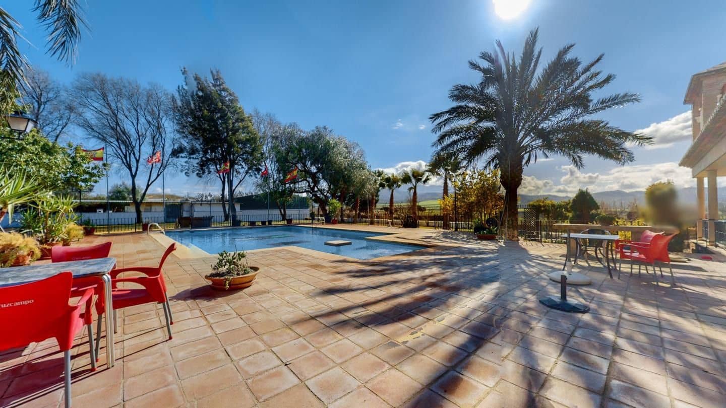 4 soverom Villa til salgs i Antequera med svømmebasseng garasje - € 500 000 (Ref: 9232180)