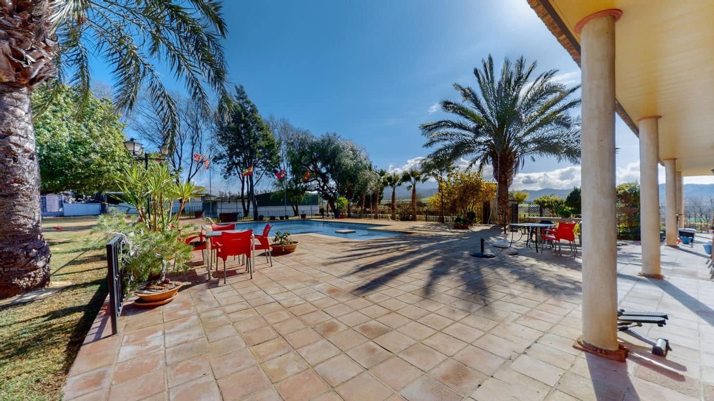 4 soverom Villa til salgs i Antequera med svømmebasseng garasje - € 500 000 (Ref: 9232180)