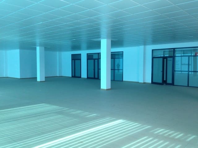 Erhverv til salg i Antequera med garage - € 233.000 (Ref: 9232183)