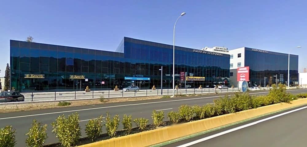 Erhverv til salg i Antequera med garage - € 85.000 (Ref: 9232184)