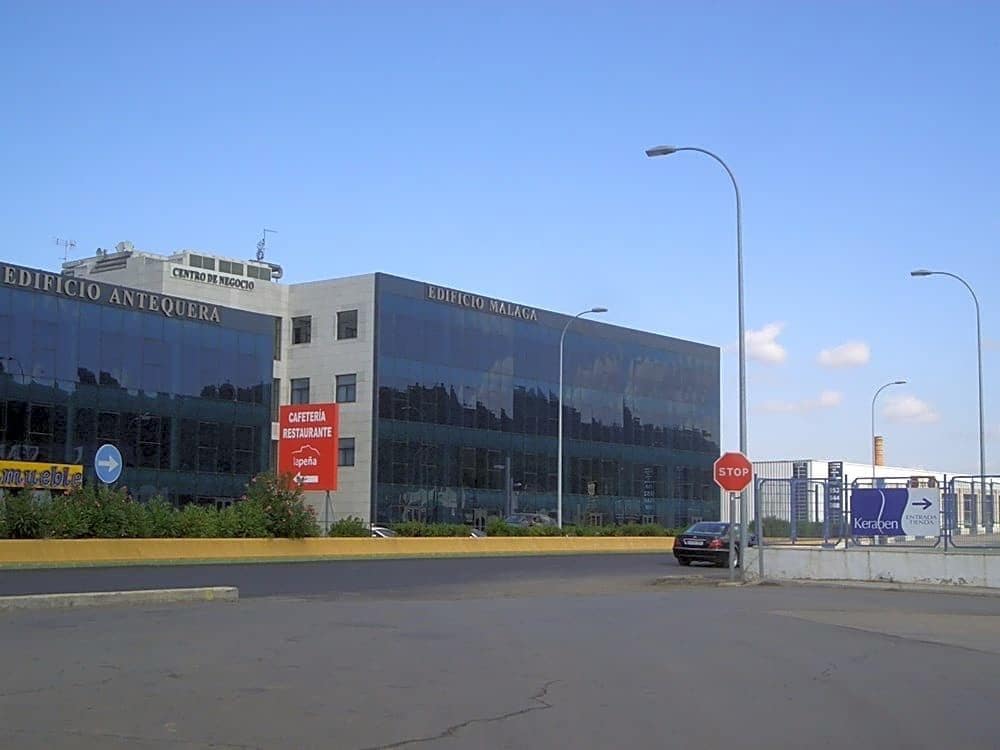 Erhverv til salg i Antequera med garage - € 85.000 (Ref: 9232184)