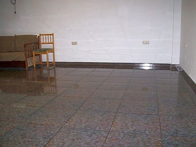 Erhverv til salg i Antequera - € 95.000 (Ref: 9232185)