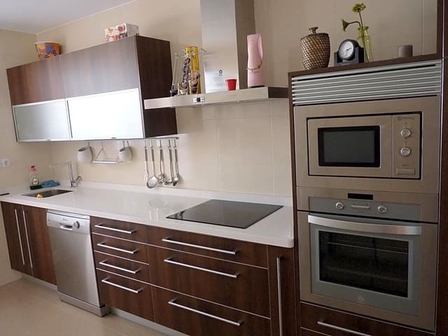 4 soveværelse Villa til salg i Antequera med garage - € 475.000 (Ref: 9232190)