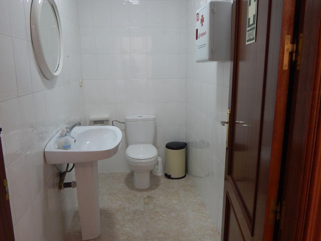 Erhverv til leje i Antequera med garage - € 850 (Ref: 9232194)