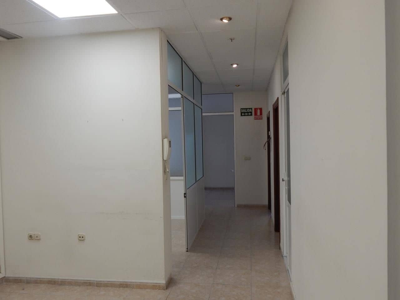 Erhverv til leje i Antequera med garage - € 850 (Ref: 9232194)