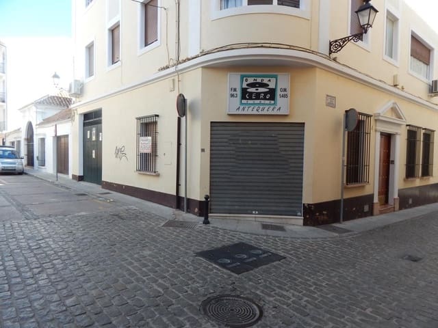 Erhverv til leje i Antequera med garage - € 850 (Ref: 9232194)