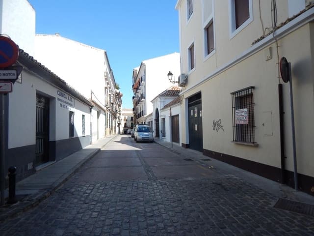 Erhverv til leje i Antequera med garage - € 850 (Ref: 9232194)