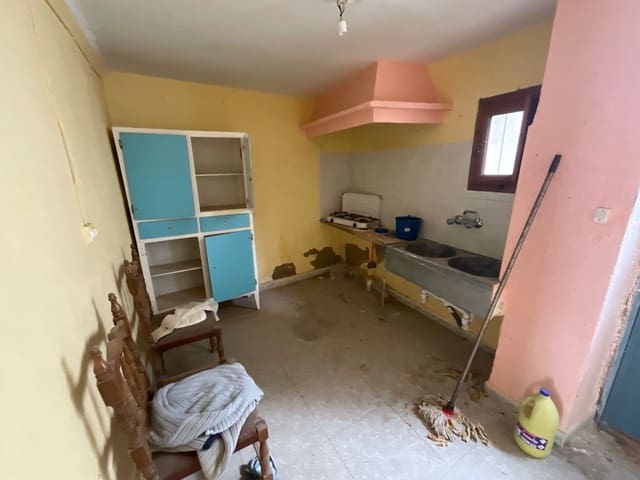 2 soveværelse Villa til salg i Villanueva de Algaidas - € 21.000 (Ref: 9232195)