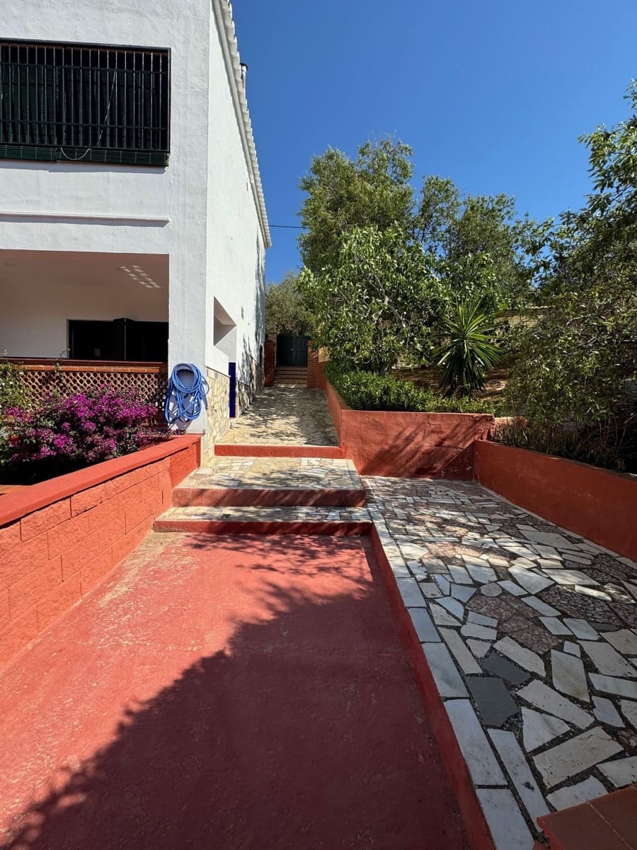 5 sypialnia Finka/Dom wiejski na sprzedaż w Antequera z basenem garażem - 475 000 € (Ref: 9232198)