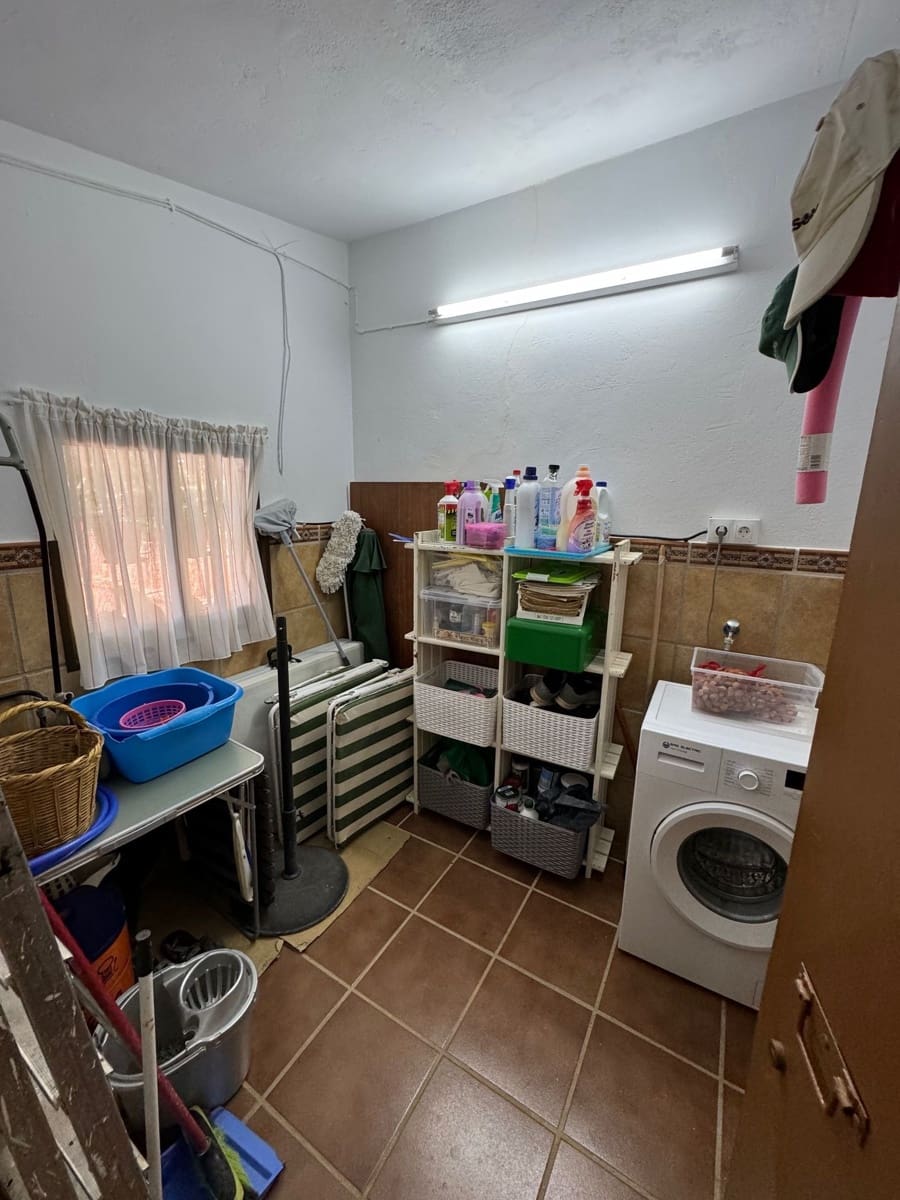 5 sypialnia Finka/Dom wiejski na sprzedaż w Antequera z basenem garażem - 475 000 € (Ref: 9232198)