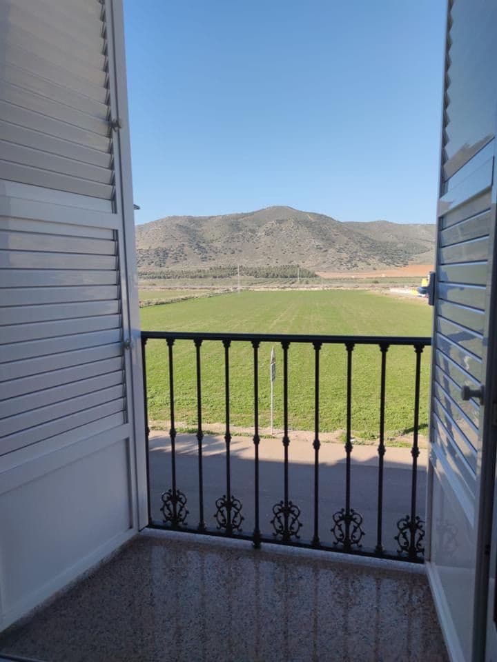 3 soverom Villa til salgs i Sierra de Yeguas med garasje - € 200 000 (Ref: 9232202)