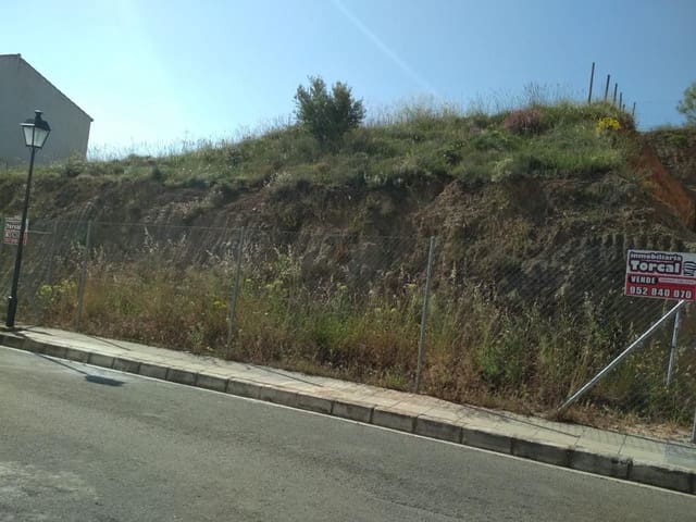 Rakentamaton maa myytävänä paikassa Antequera - 45 000 € (Ref: 9232203)