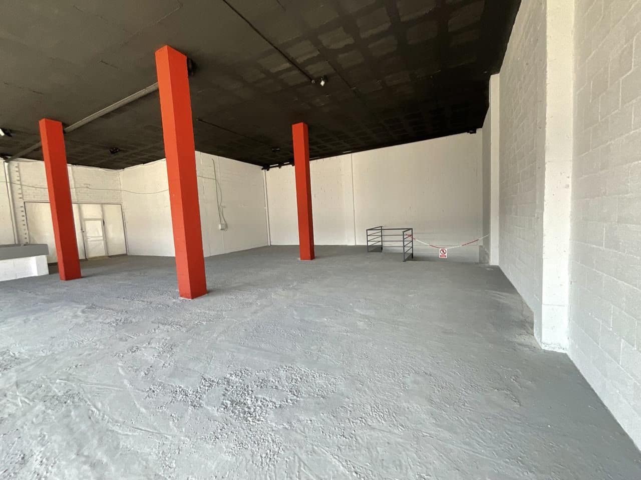 Erhverv til salg i Antequera med garage - € 187.000 (Ref: 9232208)