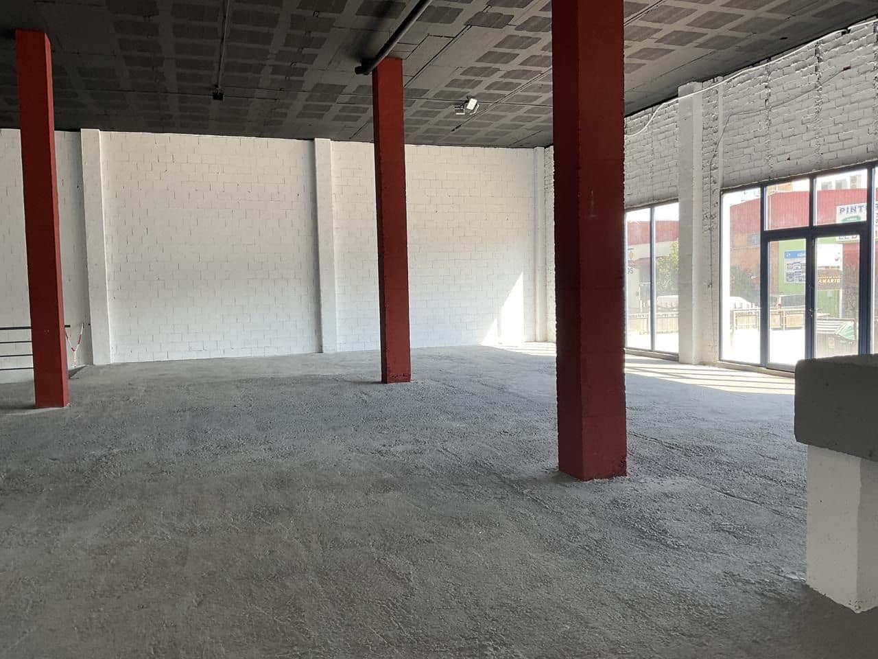 Erhverv til salg i Antequera med garage - € 187.000 (Ref: 9232208)