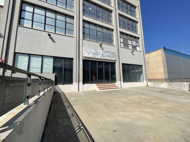 Erhverv til salg i Antequera med garage - € 187.000 (Ref: 9232208)