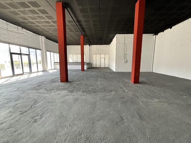 Erhverv til salg i Antequera med garage - € 187.000 (Ref: 9232208)