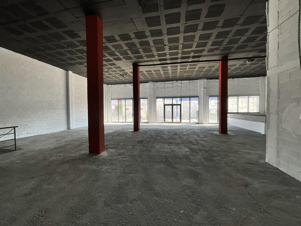 Erhverv til salg i Antequera med garage - € 187.000 (Ref: 9232208)