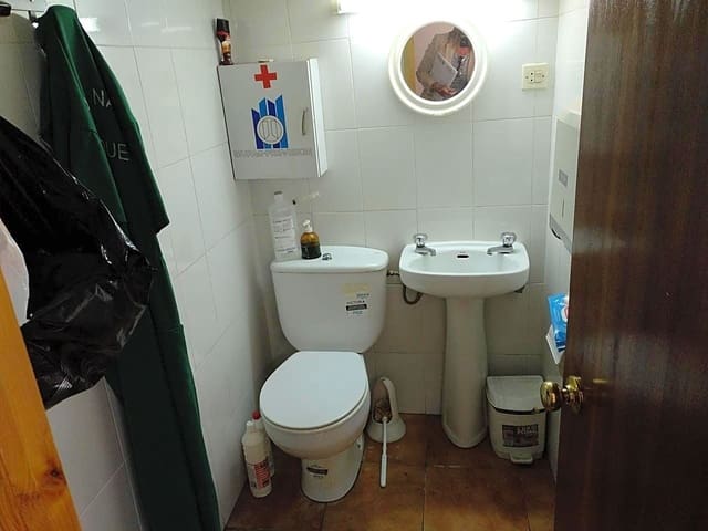 Erhverv til salg i Antequera - € 140.000 (Ref: 9232213)