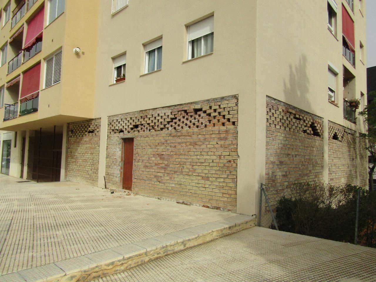 Kommersiell til leie i Antequera - € 400 (Ref: 9232216)