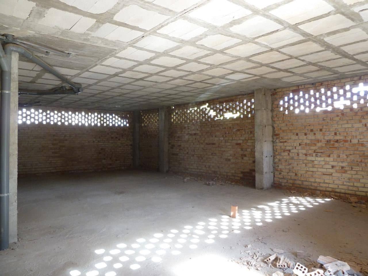 Kommersiell til leie i Antequera - € 400 (Ref: 9232216)