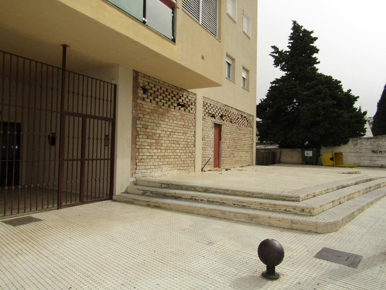 Kommersiell til leie i Antequera - € 400 (Ref: 9232216)