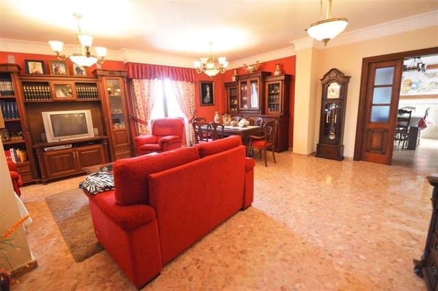 6 soverom Villa til salgs i Villanueva de la Concepcion med svømmebasseng garasje - € 550 000 (Ref: 9232220)