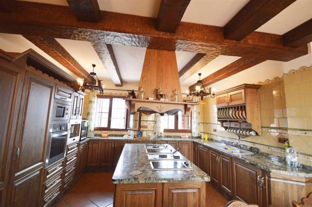 6 soverom Villa til salgs i Villanueva de la Concepcion med svømmebasseng garasje - € 550 000 (Ref: 9232220)