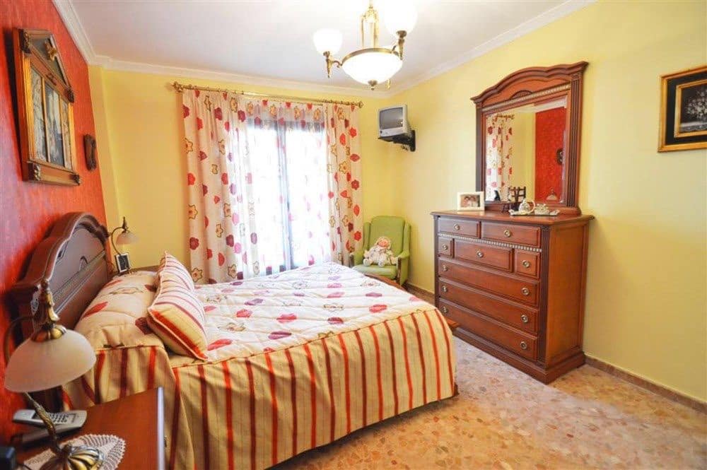 6 soverom Villa til salgs i Villanueva de la Concepcion med svømmebasseng garasje - € 550 000 (Ref: 9232220)