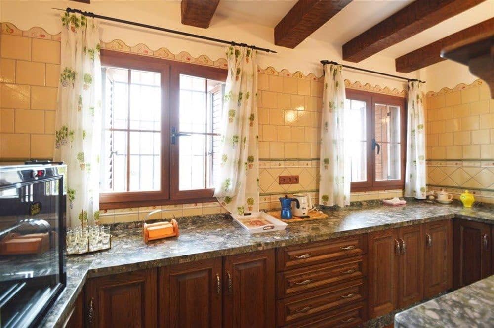 6 soverom Villa til salgs i Villanueva de la Concepcion med svømmebasseng garasje - € 550 000 (Ref: 9232220)