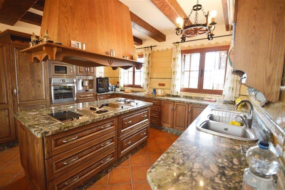 6 soverom Villa til salgs i Villanueva de la Concepcion med svømmebasseng garasje - € 550 000 (Ref: 9232220)