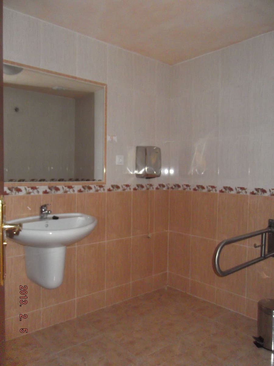 Erhverv til leje i Antequera - € 1.500 (Ref: 9232223)